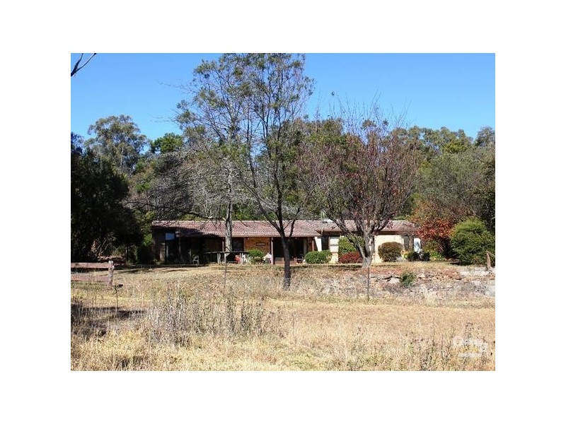 240 Herbert Park Road, Armidale NSW 2350