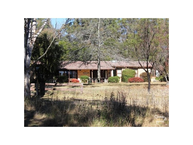 240 Herbert Park Road, Armidale NSW 2350