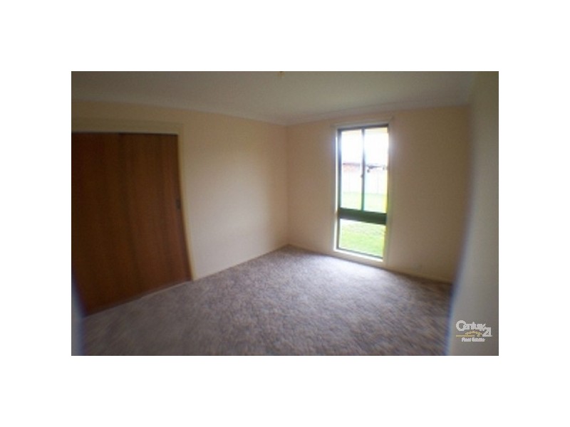 8 CONNINGDALE CRESCENT, Armidale NSW 2350