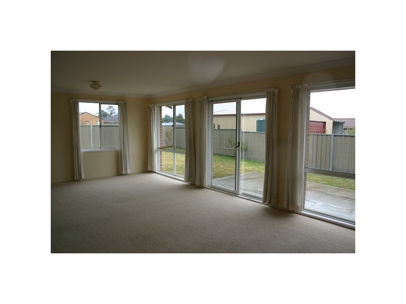 2/6 POINTSFIELD PLACE, Armidale NSW 2350