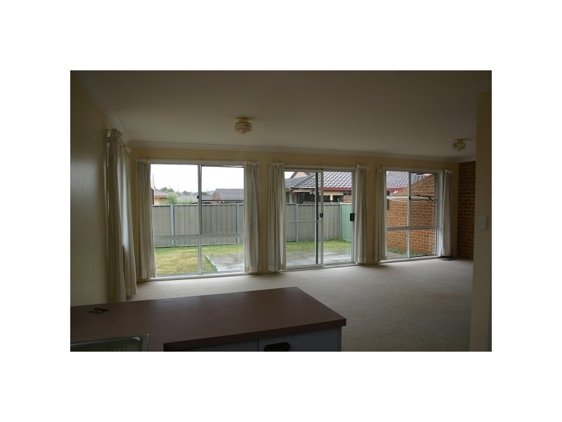 2/6 POINTSFIELD PLACE, Armidale NSW 2350