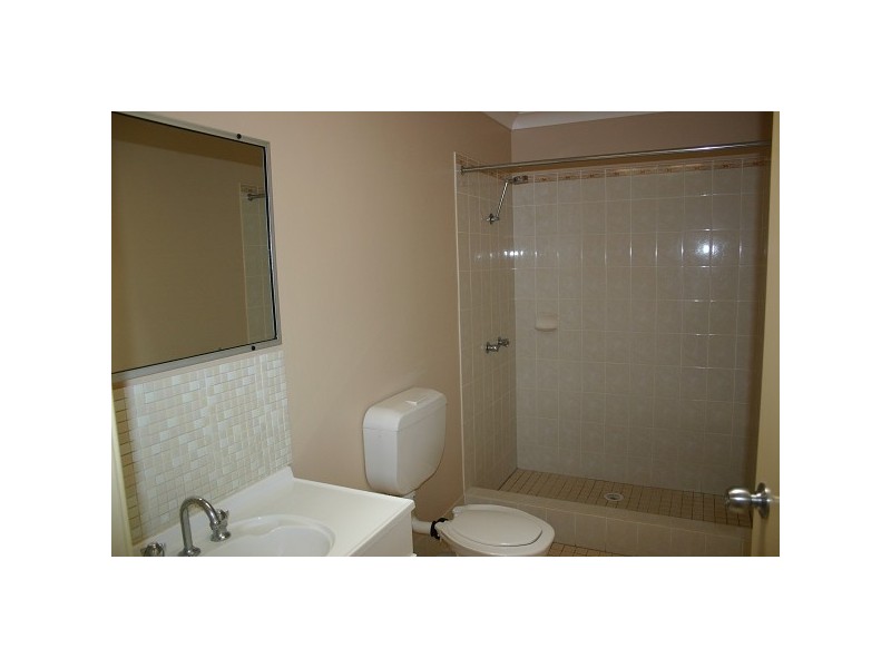 2/5 KILCOY CLOSE, Armidale NSW 2350