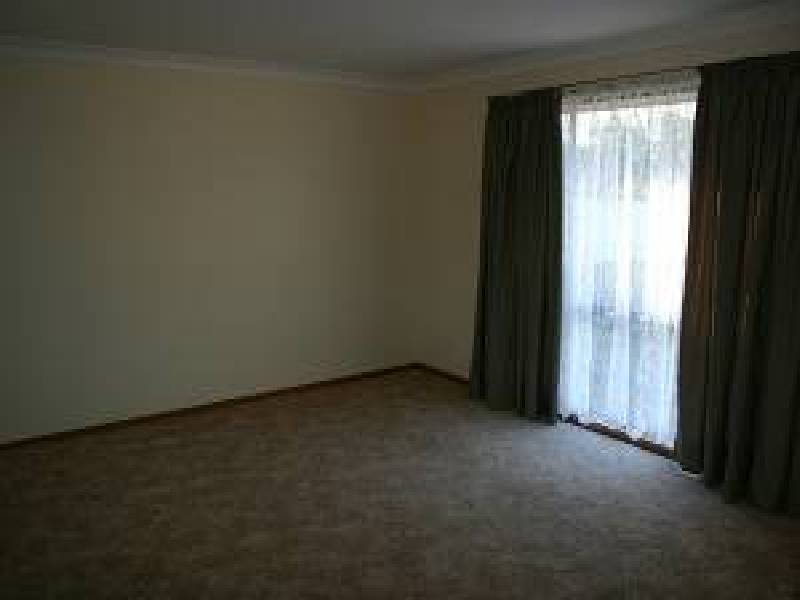 17 CONNINGDALE CRESCENT, Armidale NSW 2350