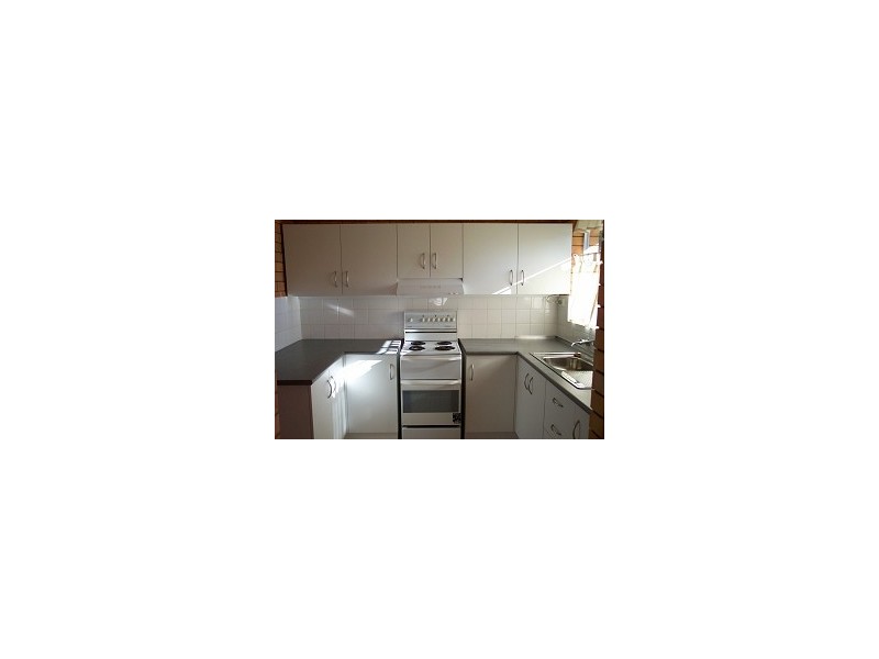 2/2 CYNTHIA CRESCENT, Armidale NSW 2350