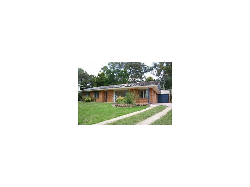 4 LAURENCE AVENUE, Armidale NSW 2350