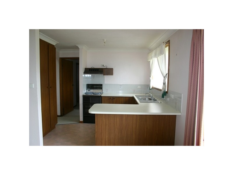 5 PETERS PLACE, Armidale NSW 2350