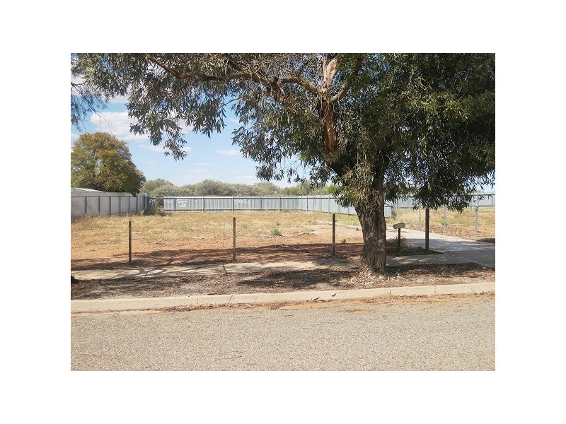 18 LAWTON STREET, Broken Hill NSW 2880