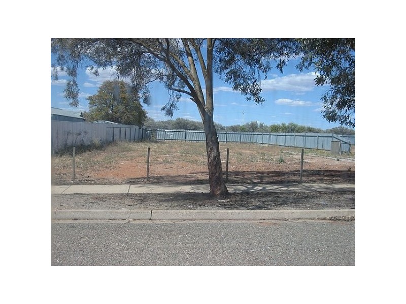 18 LAWTON STREET, Broken Hill NSW 2880
