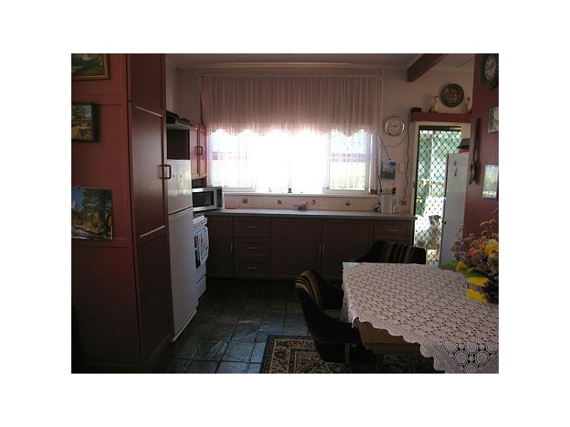 8 CENTRAL STREET, Broken Hill NSW 2880