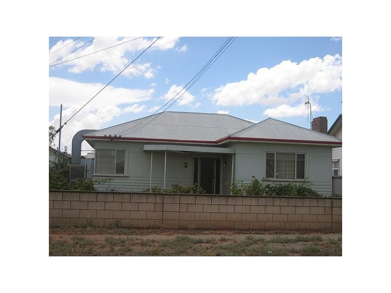 4 CLARKE STREET, Broken Hill NSW 2880
