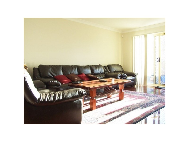 9 Townview Rd, Mount Pritchard NSW 2170