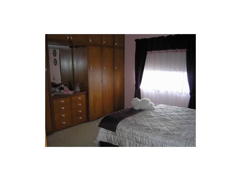 35 Cross Street, Glen Innes NSW 2370
