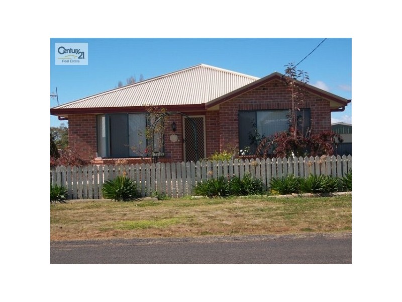 15 Railway Street, Glen Innes NSW 2370