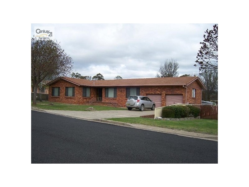5 Lindsay Avenue, Glen Innes NSW 2370