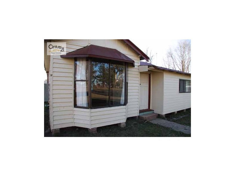 24 Fawcett Road, Glen Innes NSW 2370