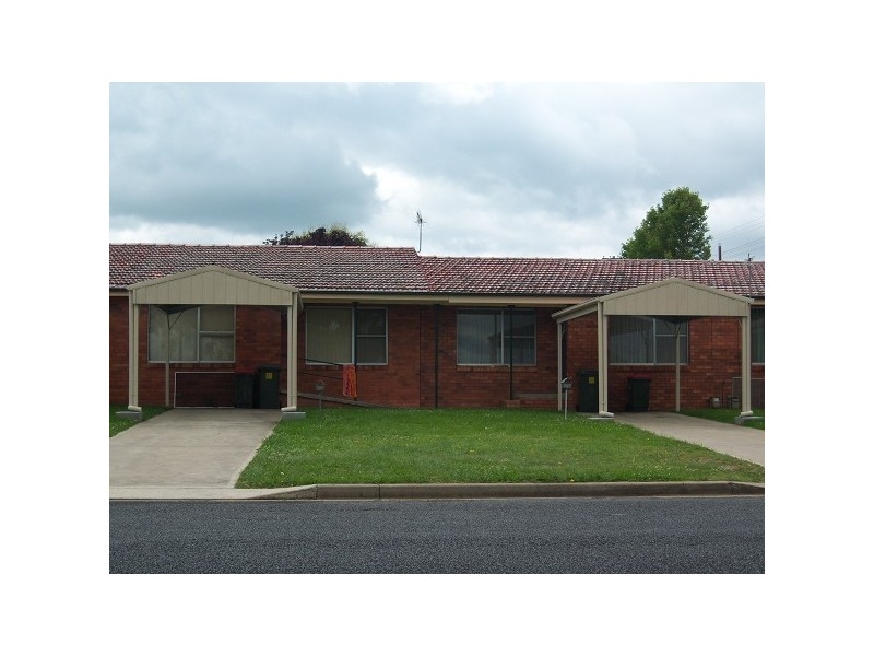 2/65 Lawrence Street, Glen Innes NSW 2370