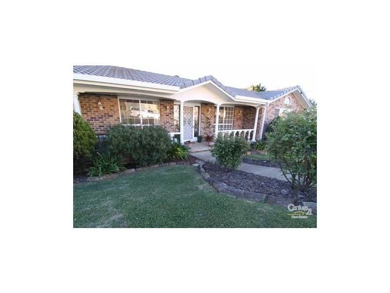 4 Bates, Glen Innes NSW 2370