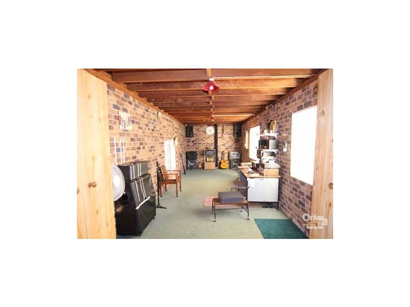 4 Bates, Glen Innes NSW 2370
