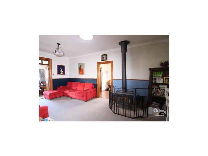 211 Meade Street, Glen Innes NSW 2370