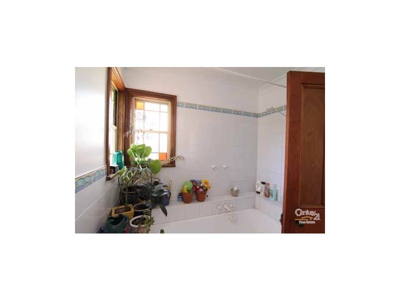 211 Meade Street, Glen Innes NSW 2370