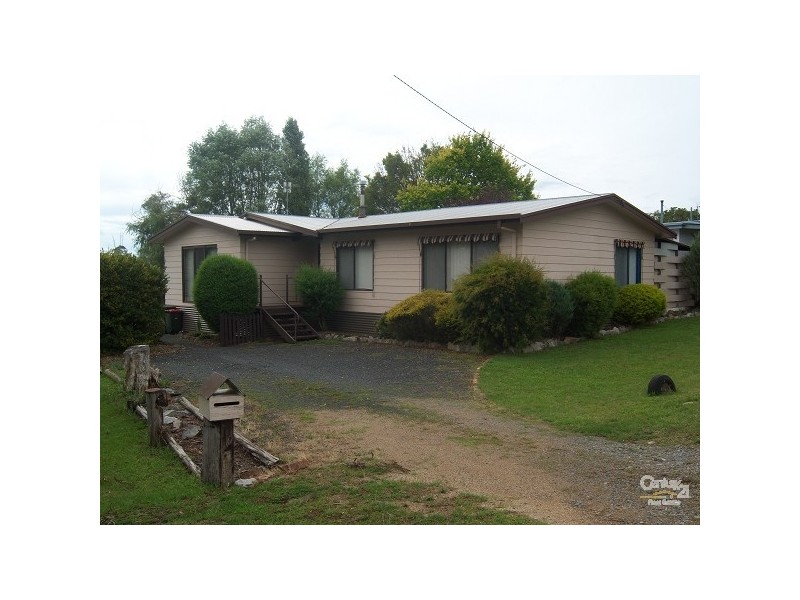 87 Hunter Street, Glen Innes NSW 2370