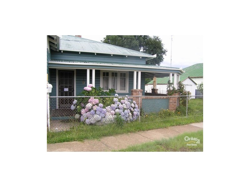 98 Moore Street, Emmaville NSW 2371
