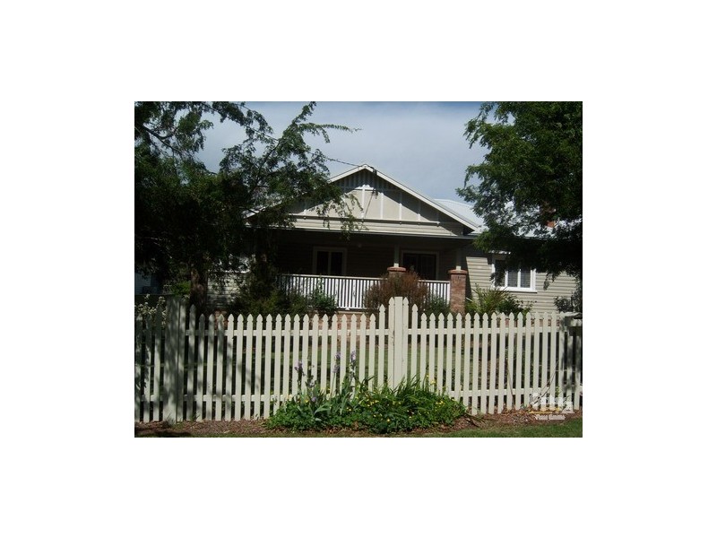 1 Clarke Street, Glen Innes NSW 2370