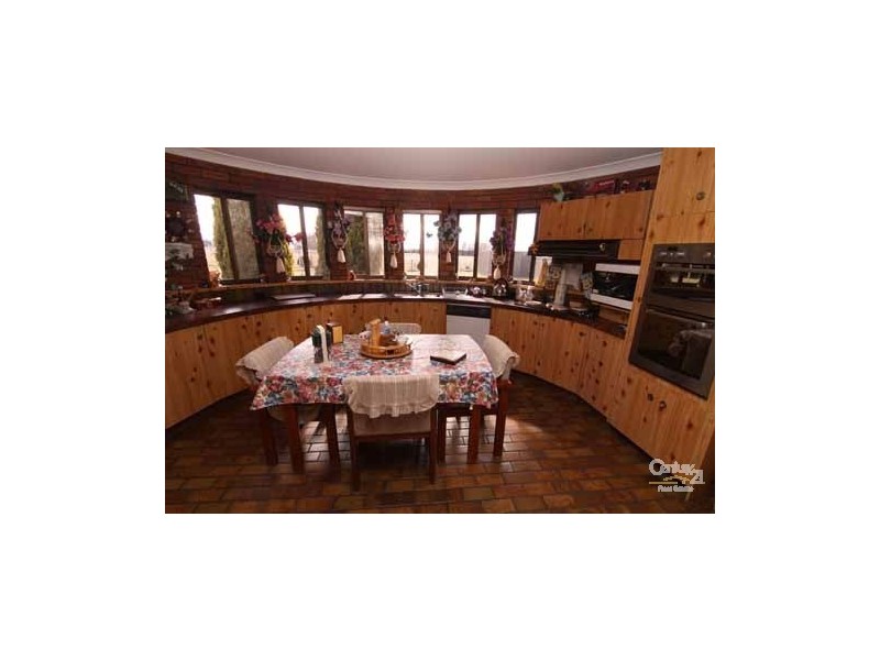 15 Stonehenge Road, Glen Innes NSW 2370