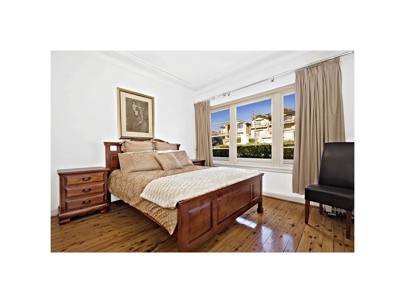 111 PRINCE EDWARD AVENUE, Earlwood NSW 2206