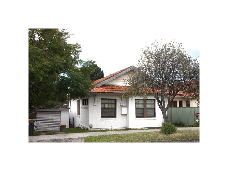 14 Narani Crescent, Earlwood NSW 2206