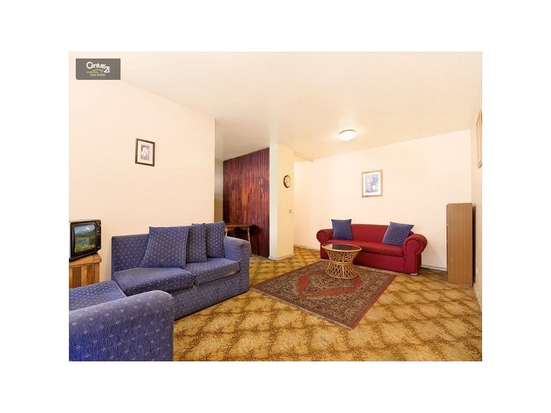 2/16 BARBER AVENUE, Eastlakes NSW 2018