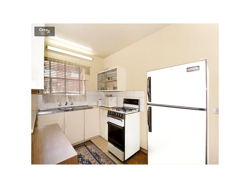 2/16 BARBER AVENUE, Eastlakes NSW 2018