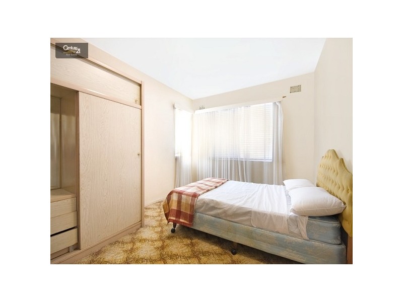 2/16 BARBER AVENUE, Eastlakes NSW 2018