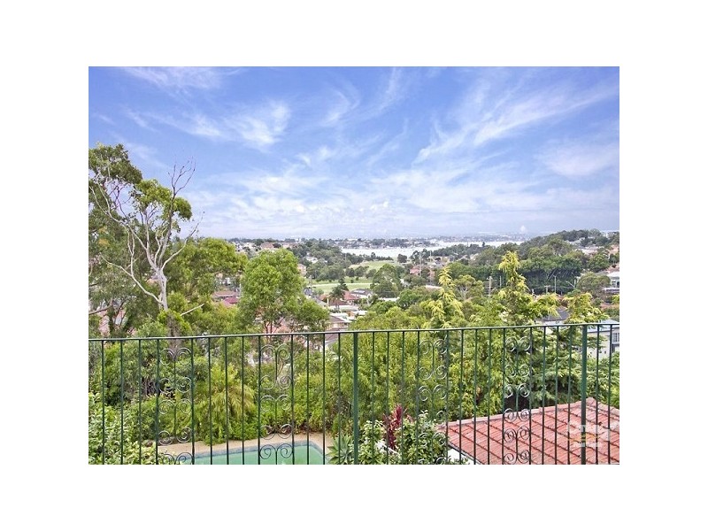 32 Waterview, Carlton NSW 2218
