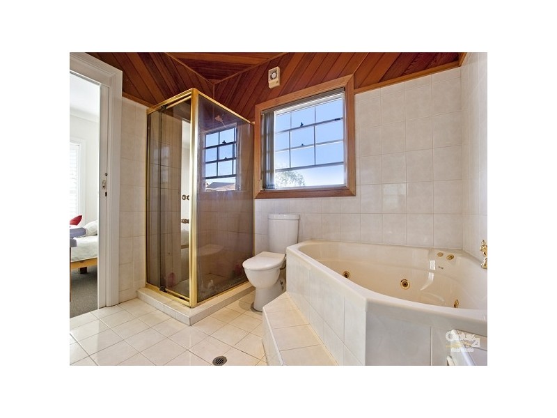 87 Macquarie St, Chifley NSW 2036