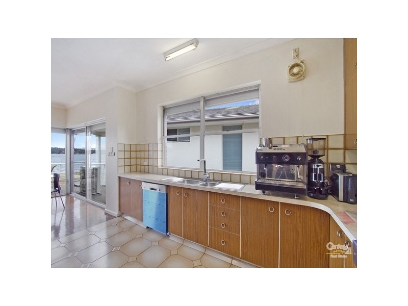 3 Murdoch Crescent, Connells Point NSW 2221