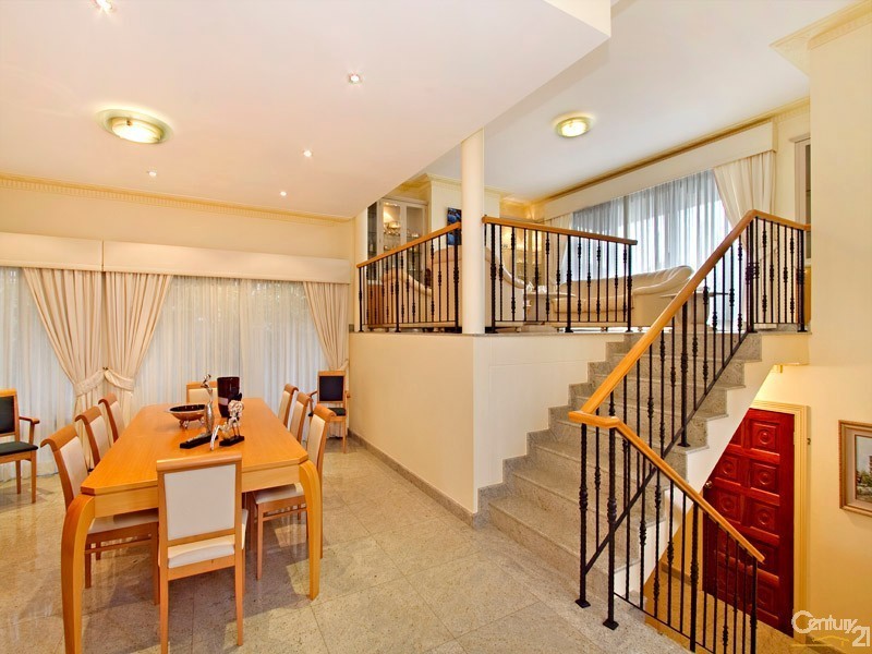 11 Edgecliffe Avenue, South Coogee NSW 2034