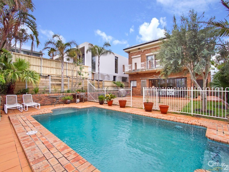 11 Edgecliffe Avenue, South Coogee NSW 2034