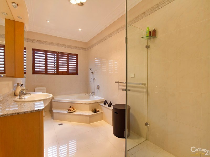 11 Edgecliffe Avenue, South Coogee NSW 2034