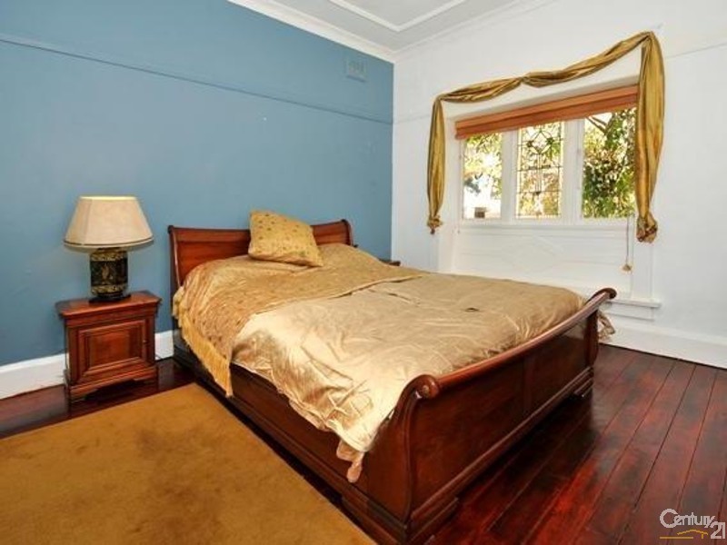 3 Seaview Street, Clovelly NSW 2031
