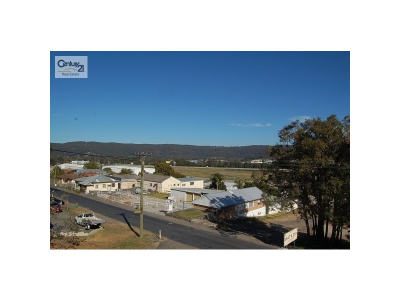 37 Young St, Gosford NSW 2250