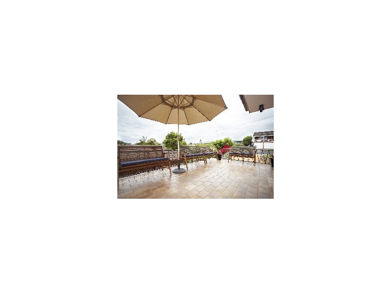 8 BOOTH STREET, Wyoming NSW 2250