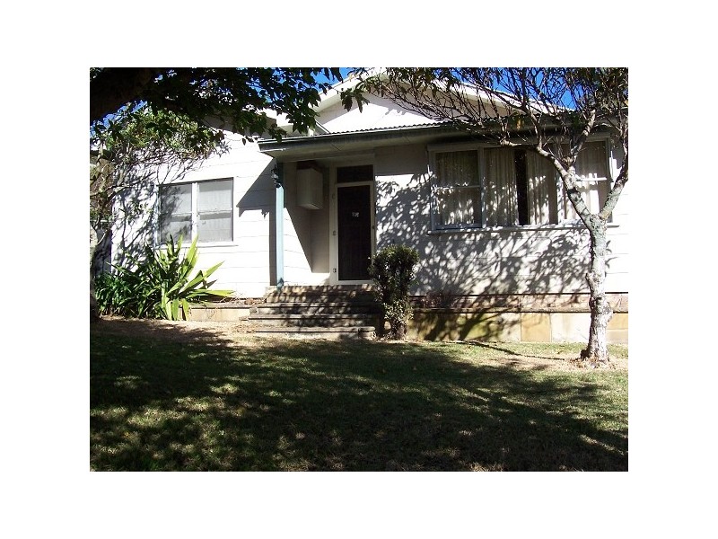 1 York Street, Point Frederick NSW 2250