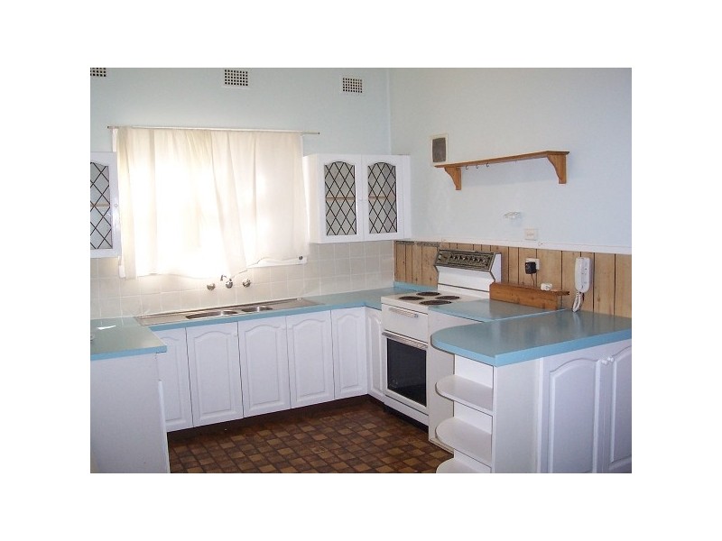 1 York Street, Point Frederick NSW 2250