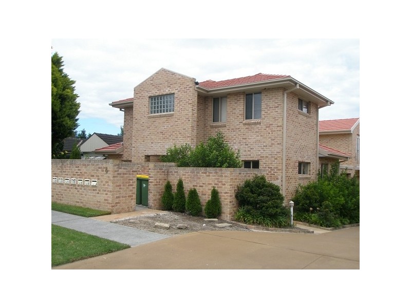8/4 Webb St, East Gosford NSW 2250