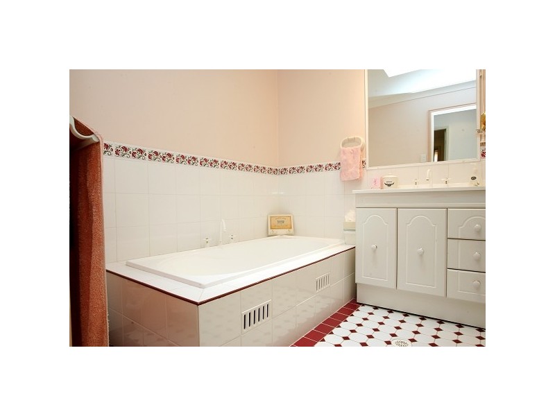 25A Katherine Crescent, Green Point NSW 2251