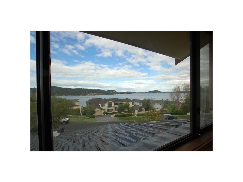 20 Caroline Street, East Gosford NSW 2250