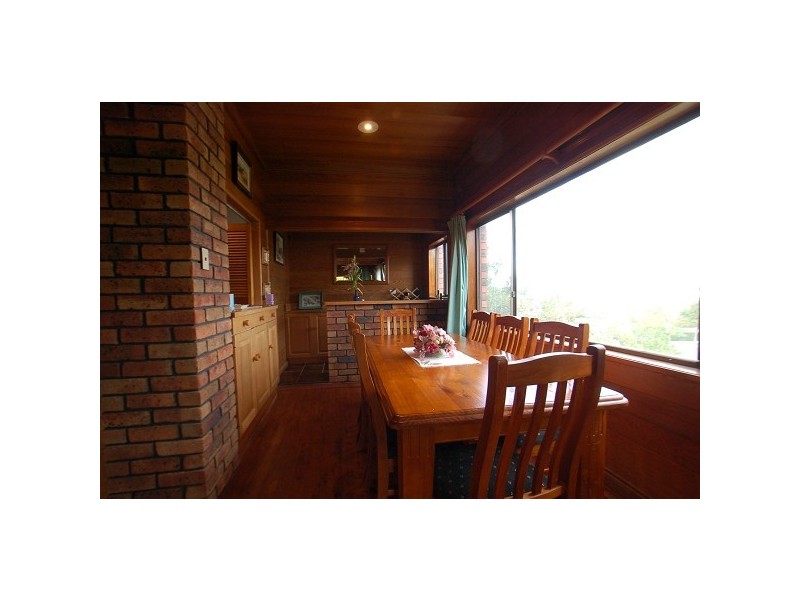 20 Caroline Street, East Gosford NSW 2250