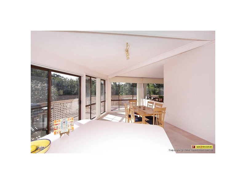 3 Willowin Close, Green Point NSW 2251