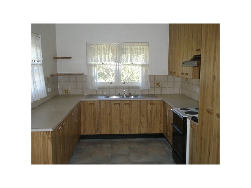 11 Masons Parade, Point Frederick NSW 2250